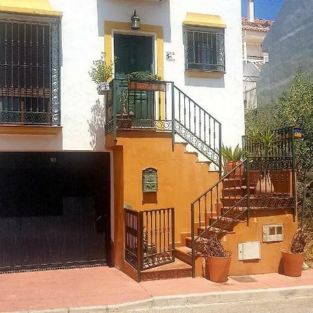 Excelente Habitacion En Bonita Y Tranquila Casa En Benalmadena Pueblo Apartment Luaran gambar