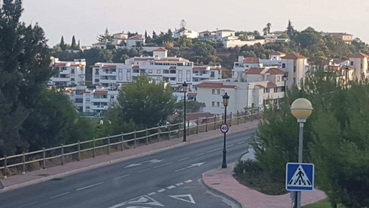 Excelente Habitacion En Bonita Y Tranquila Casa En Benalmadena Pueblo Apartment Luaran gambar