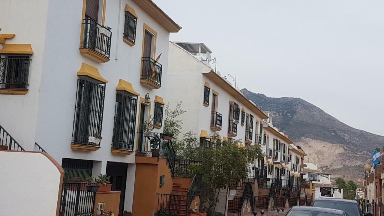 Excelente Habitacion En Bonita Y Tranquila Casa En Benalmadena Pueblo Apartment Luaran gambar